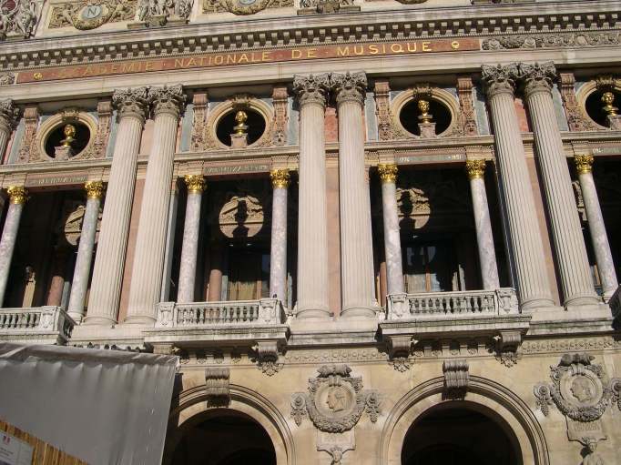  Académie Nationale de Musique